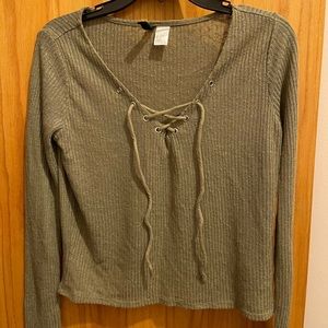 Women's H&M Sexy Criss Cross X Self Tie Front Hunter Green Long Sleeve Top
